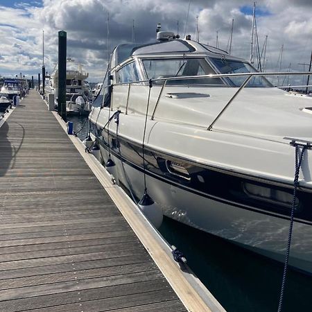 Hotel Luxury Boat Chertsey Esterno foto