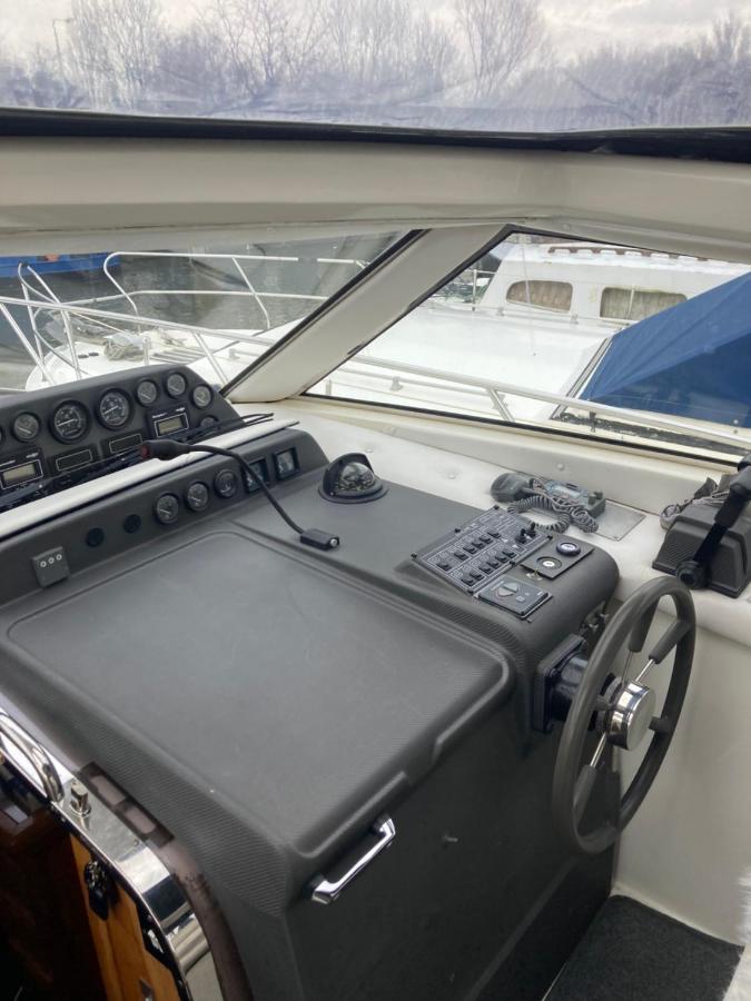 Hotel Luxury Boat Chertsey Esterno foto