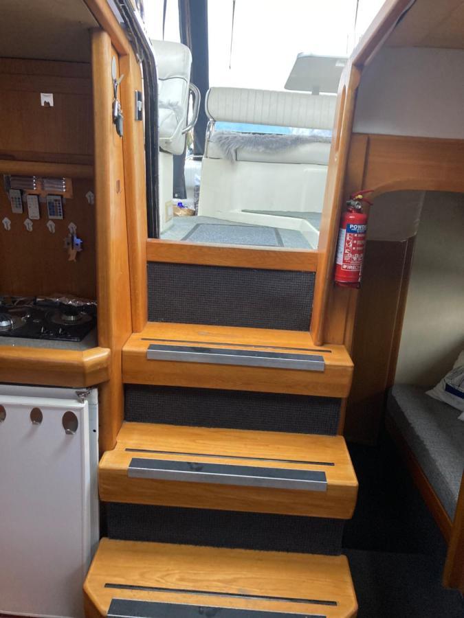 Hotel Luxury Boat Chertsey Esterno foto