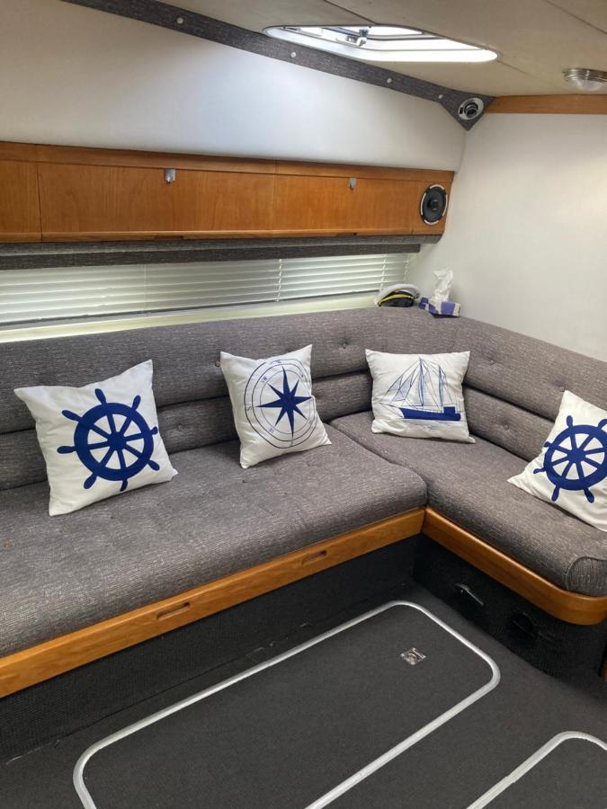 Hotel Luxury Boat Chertsey Esterno foto