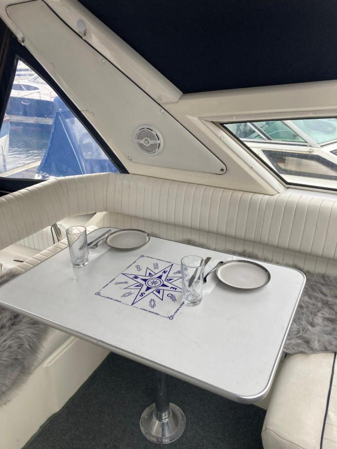 Hotel Luxury Boat Chertsey Esterno foto