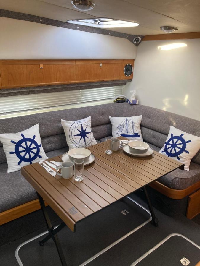 Hotel Luxury Boat Chertsey Esterno foto