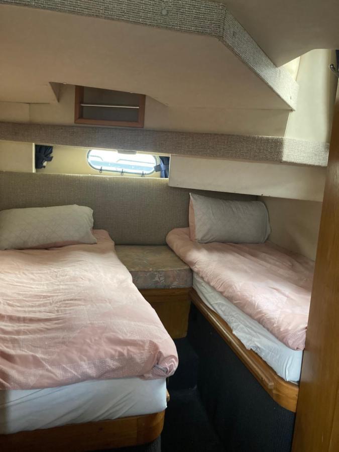 Hotel Luxury Boat Chertsey Esterno foto
