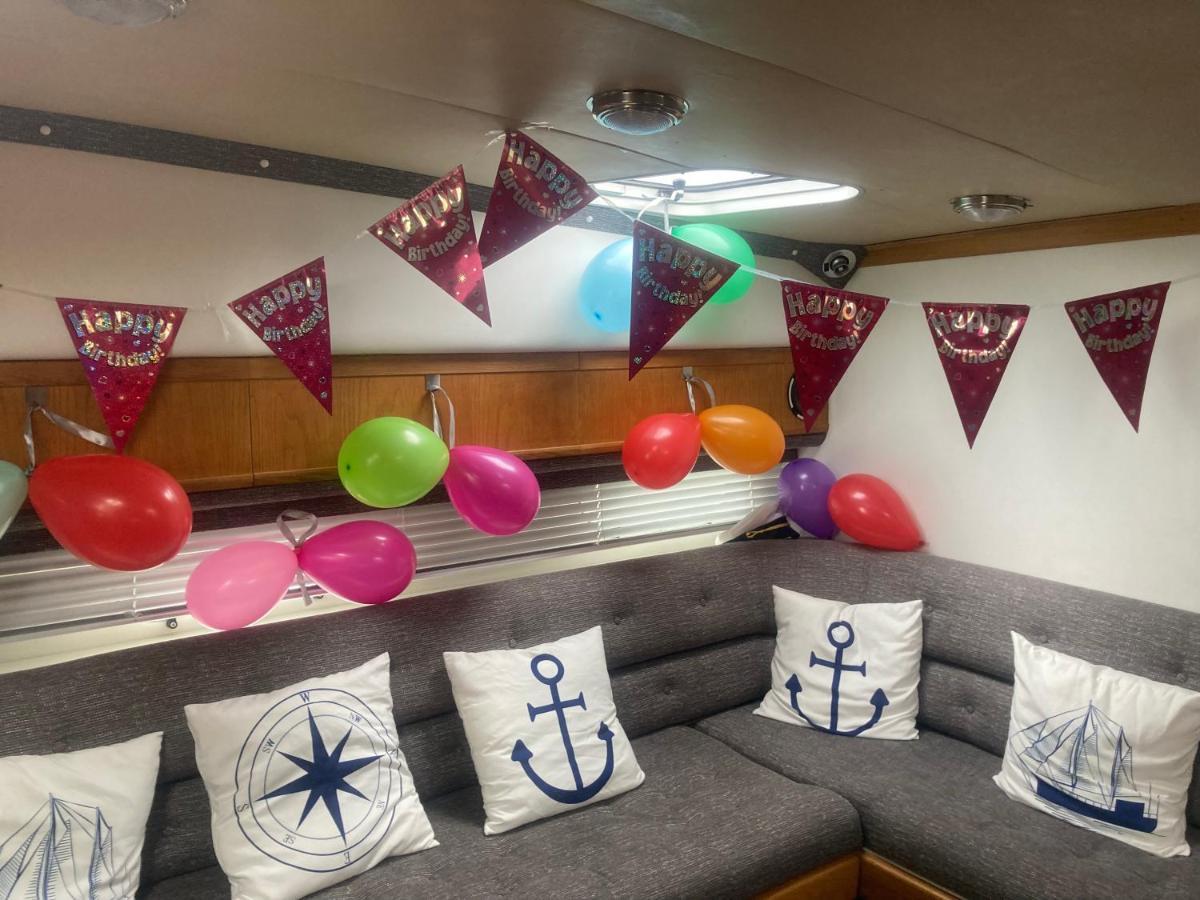 Hotel Luxury Boat Chertsey Esterno foto