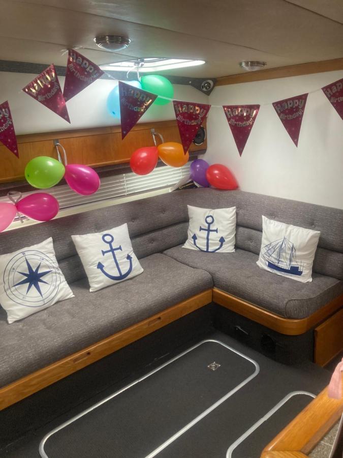 Hotel Luxury Boat Chertsey Esterno foto